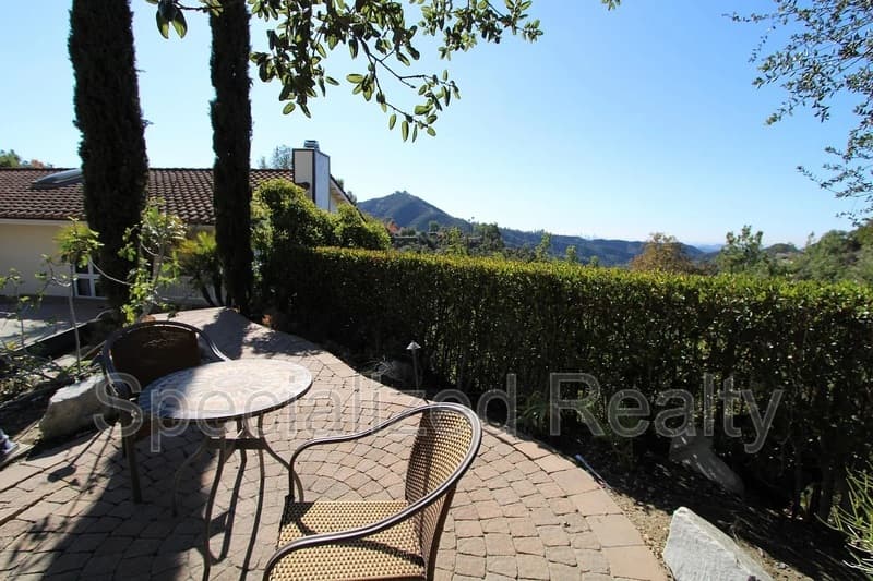 La Canada Flintridge House: 3694 Berwick Drive