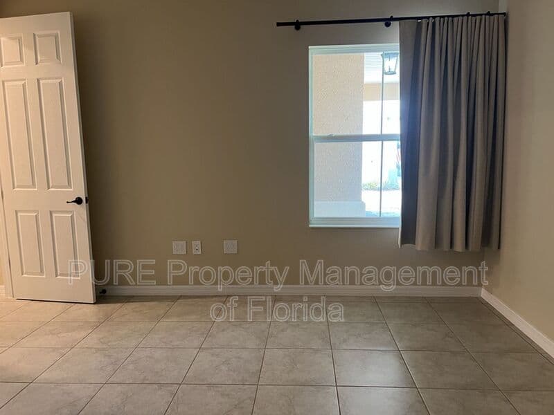 Ocala House: 10376 SW 99th Street