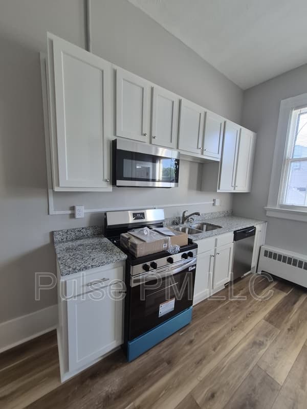 Dayton Condo: 638-640 6th Avenue - 638-2