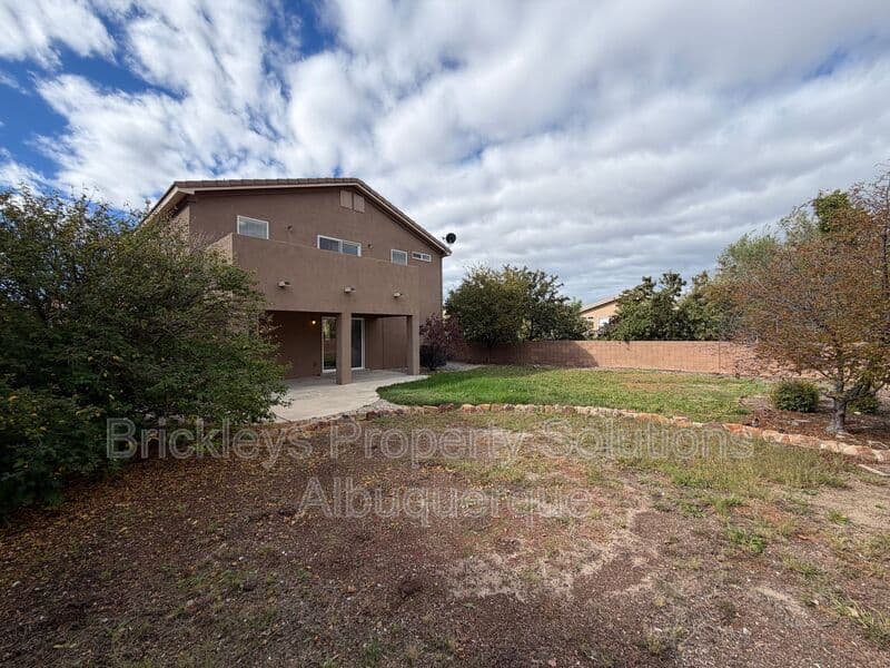 Albuquerque House: 1904 Busher St. SE