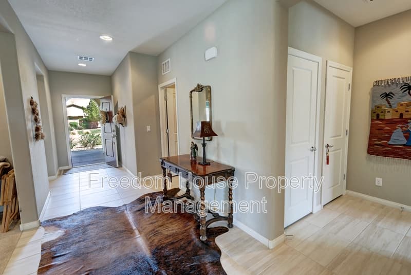Pahrump House: 5245 East La Campana Drive