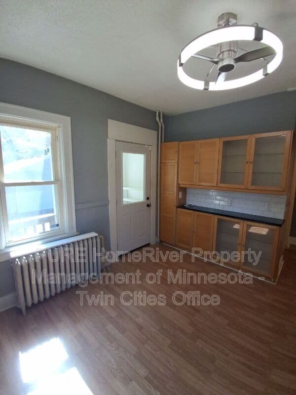 Saint Paul Condo: 1972 Minnehaha Ave E