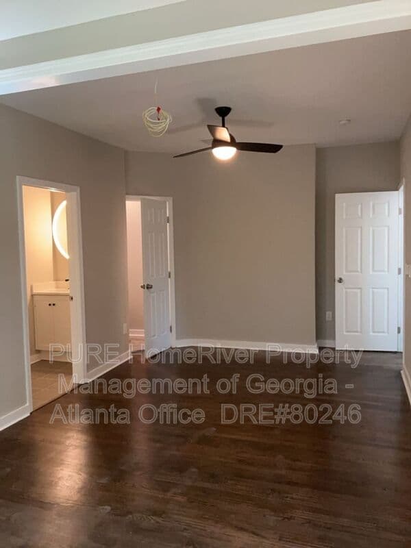 East Pt House: 2172 Ben Hill Rd