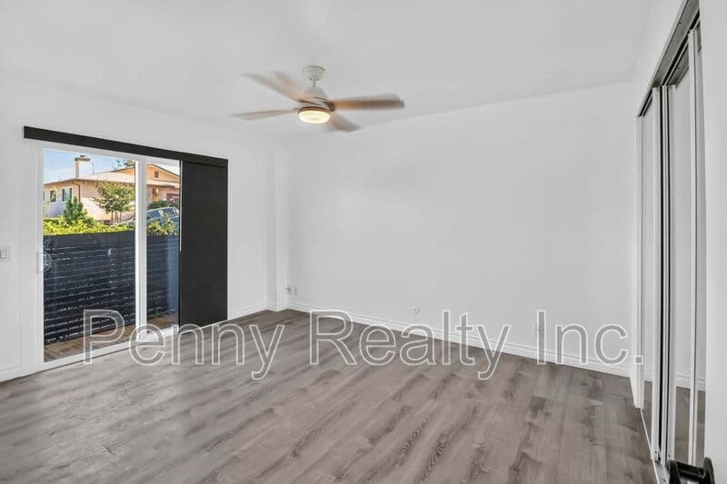 Escondido Condo: 806 E 4th Ave.