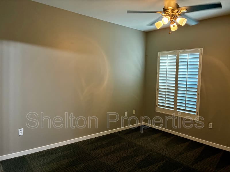 Tempe House: 525 W Lakeside Dr Unit 108