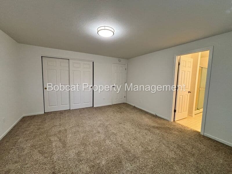 Carson City House: 707 Armory Ln