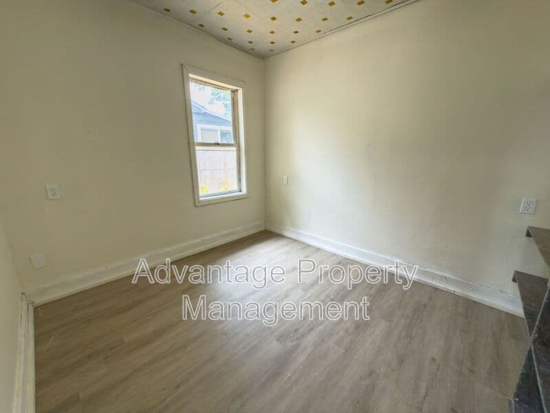 Albany House: 319 15th Ave SE