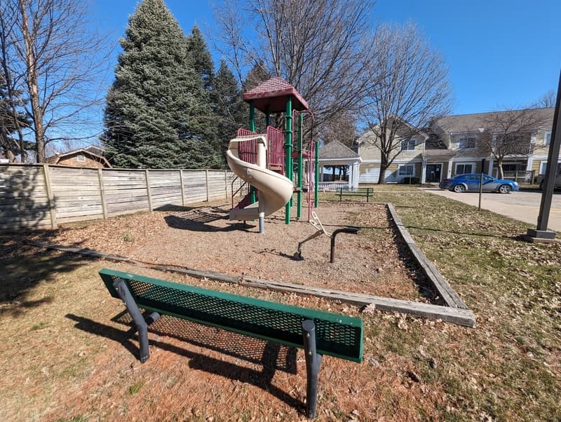 Pella Condo: 408 East 15th Street - 208