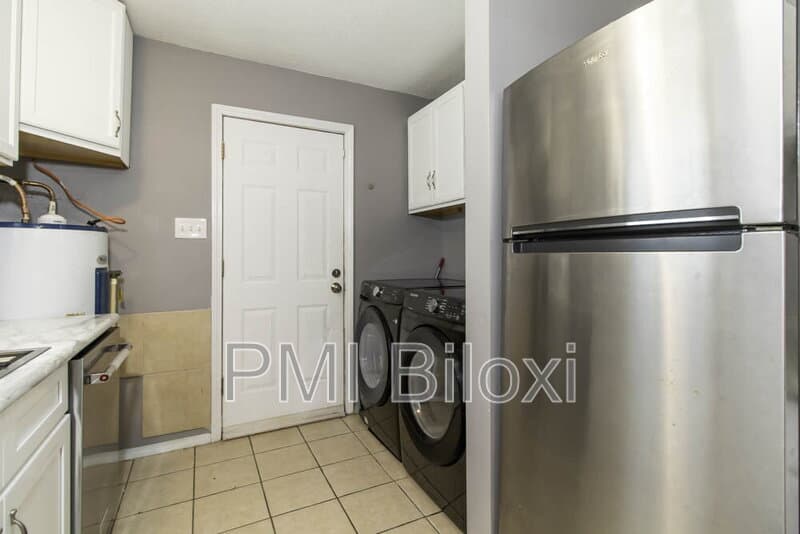 Biloxi House: 198 Keller Avenue
