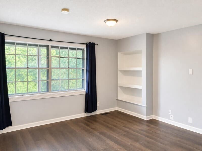 Hixson House: 1606 Lisa Lynn Dr