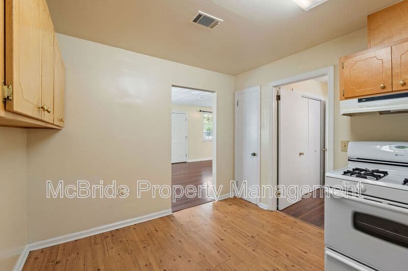 Augusta House: 1739 Cornell Drive