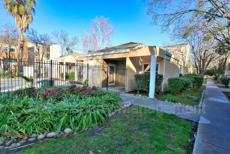 Sacramento Condo: 1019 Dornajo Way