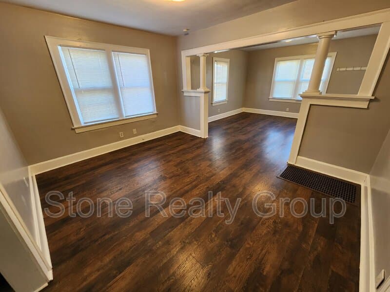 Terre Haute House: 715 3rd Avenue
