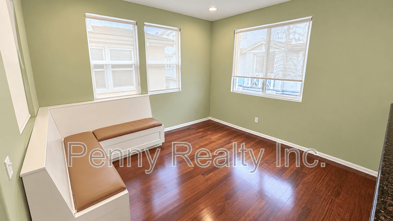 San Diego Townhome: 3011 Pacific Palm Way