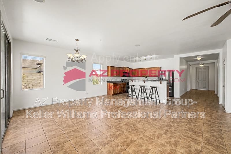 Peoria House: 12653 W Duane Ln