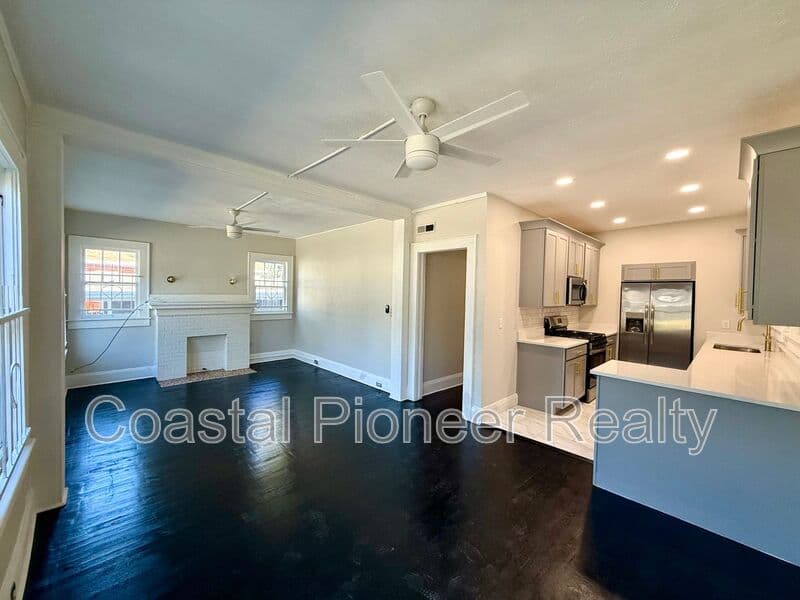 TAMPA Condo: 4015 N Seminole Ave