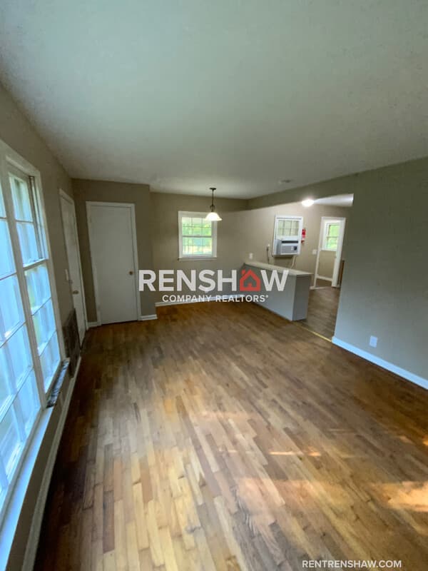 Huntingdon House: 691 Bridgeman St