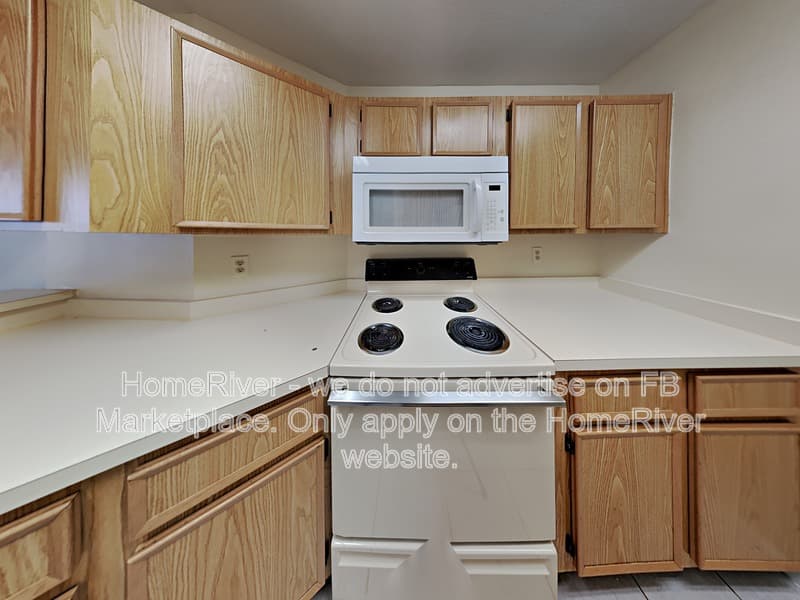 Tampa Condo: 14733 Norwood Oaks Dr