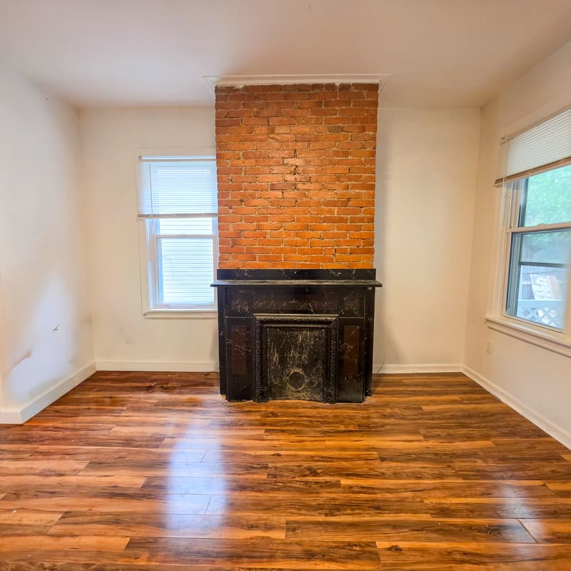 Pittsburgh House: 110 Kirk Avenue