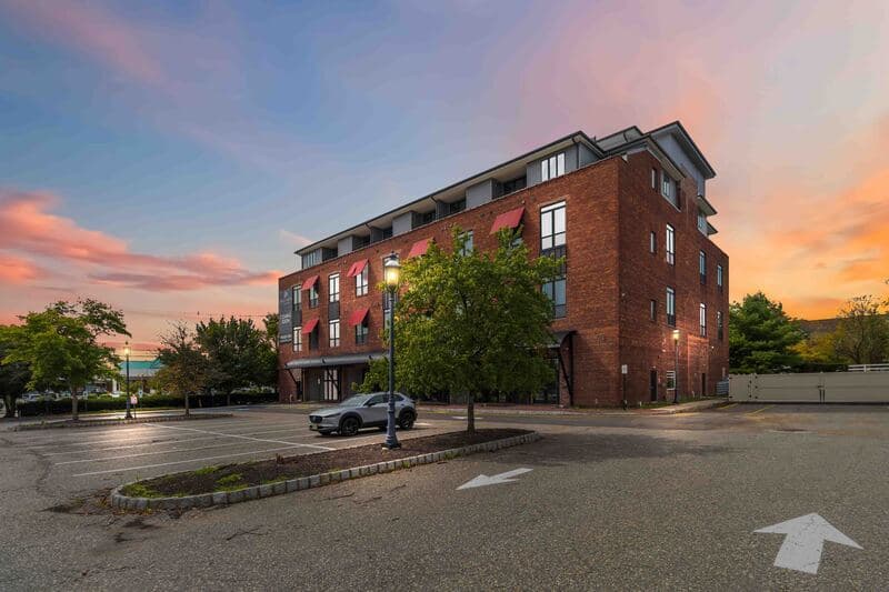 Flemington Condo: 70 Church St