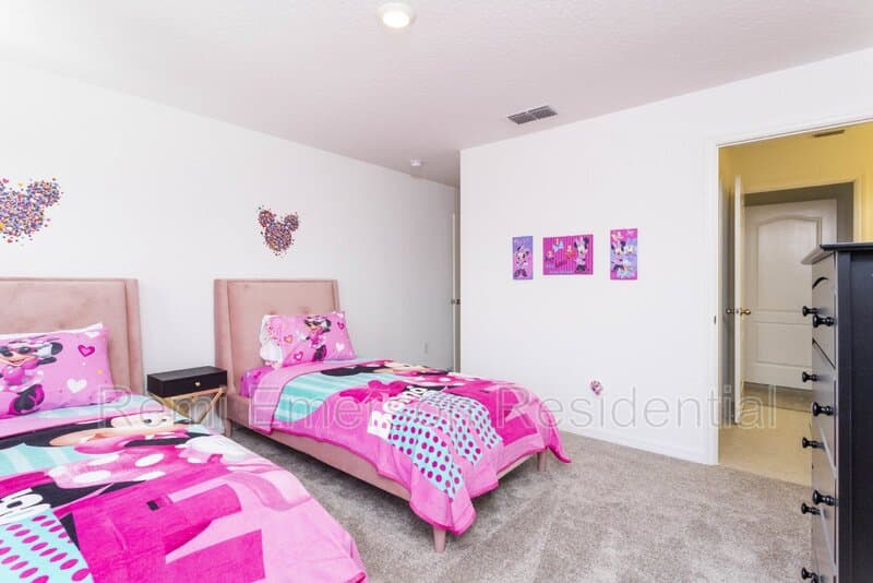 Davenport Townhome: 624 Benoi Drive