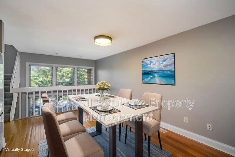 CIncinnati Condo: 2132 Gilbert Ave.
