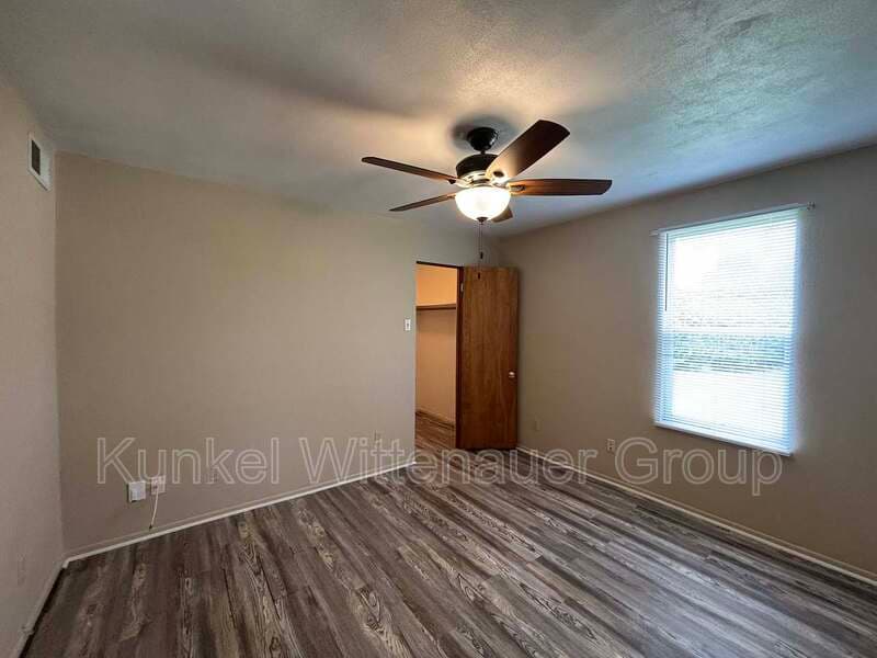 Belleville House: 1211 East C Street
