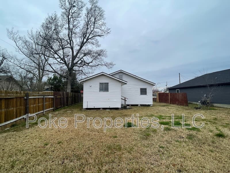 Lake Charles House: 2425 Ernest Street