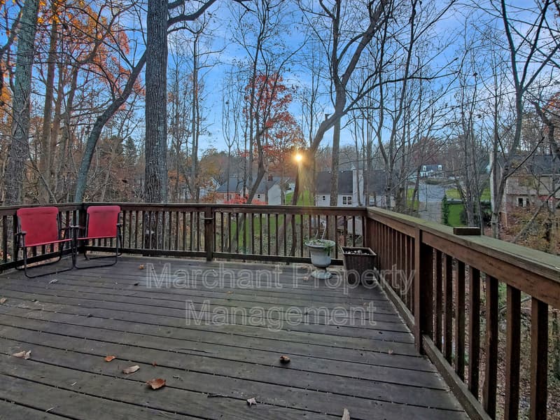 Greenville House: 11 Tupelo Court