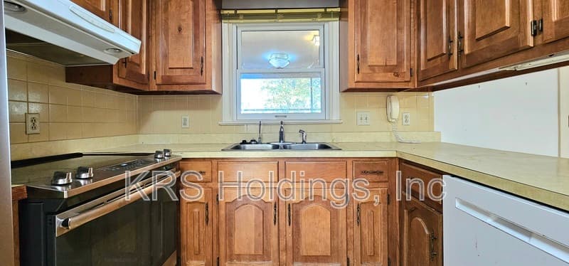 Virginia Beach House: 1029 Dulcie Ave