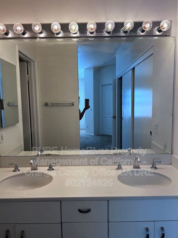 Rancho Santa Margarita House: 55 Montana Del Lago Dr