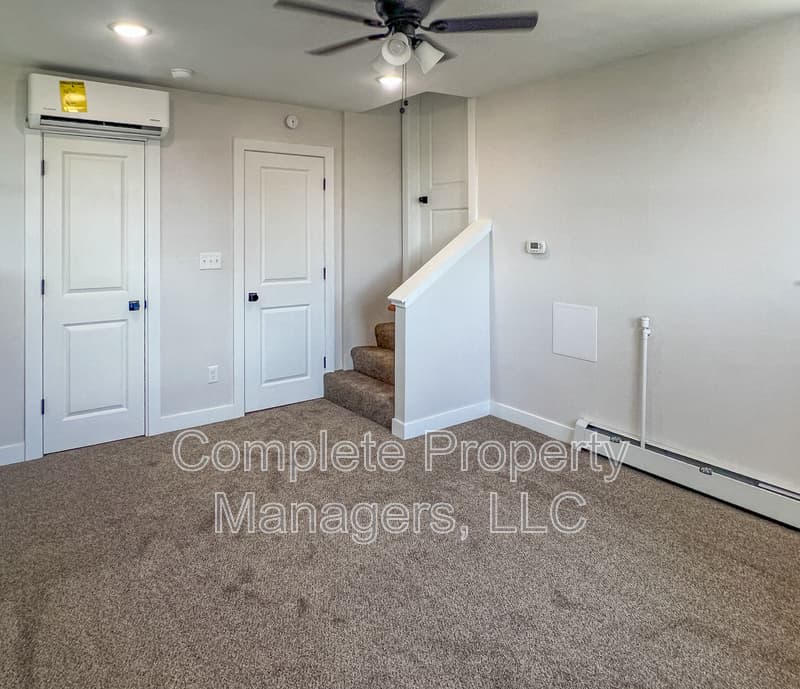 Albert Lea House: 711 Clausen Avenue