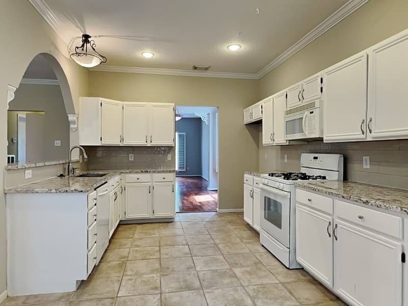 Houston House: 16523 Wellers Way