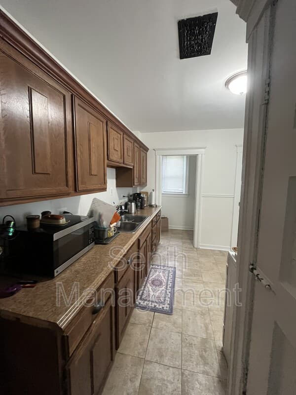 Detroit House: 4190 Hurlbut St