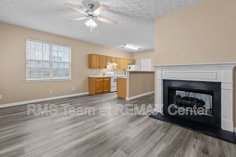 Flowery Branch Townhome: 4932 Vireo Dr