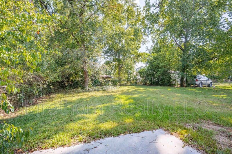 Augusta House: 1946 Lumpkin Road
