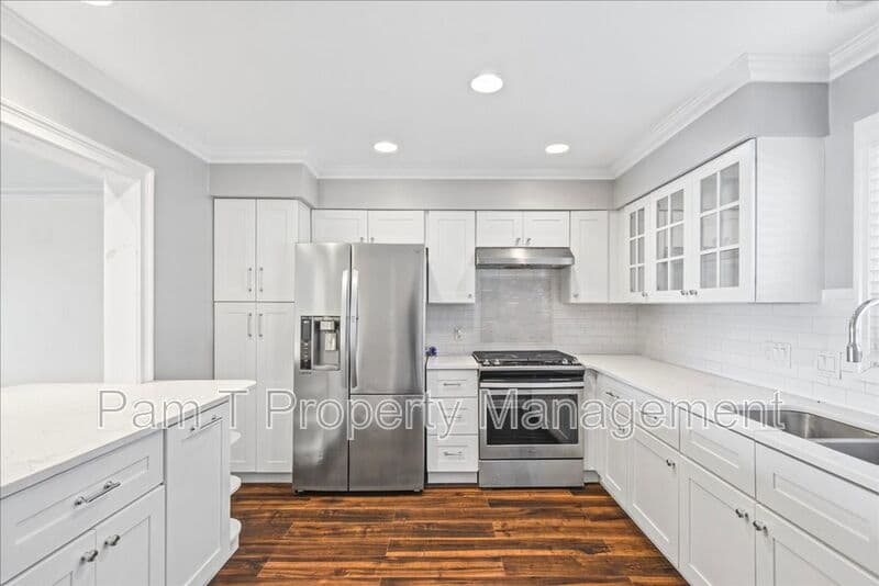 Savannah Townhome: 12502 Apache Ave