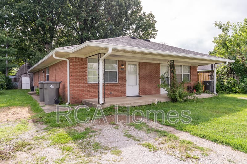 Indianapolis House: 3859 South State Avenue
