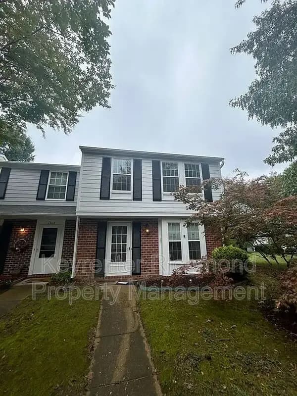 Richmond House: 7700 Pomeroy Court
