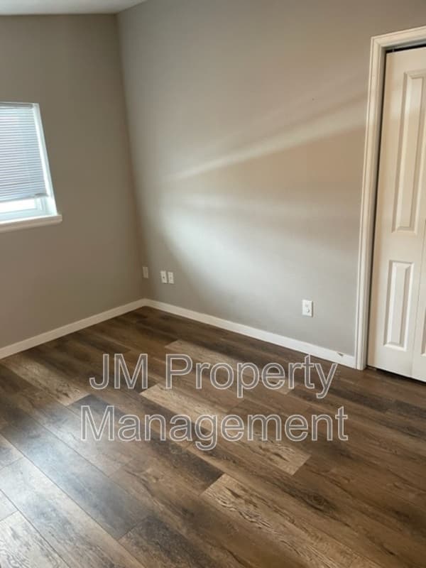 Aurora Condo: 1679 Joliet Street