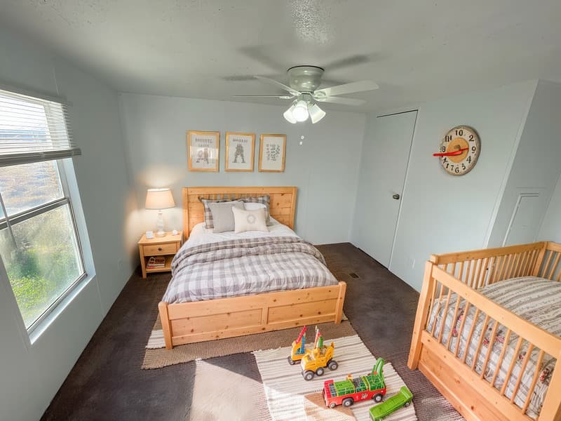 Alvin House: 775 steele rd
