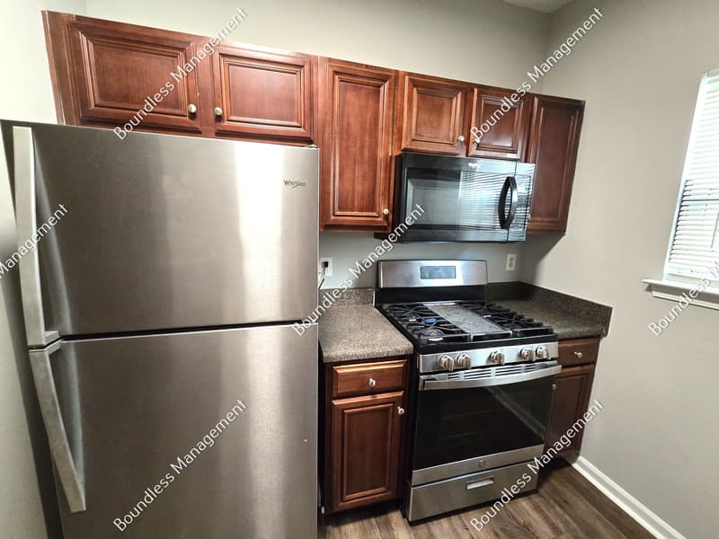 Atlanta House: 2330 Hackamore Dr