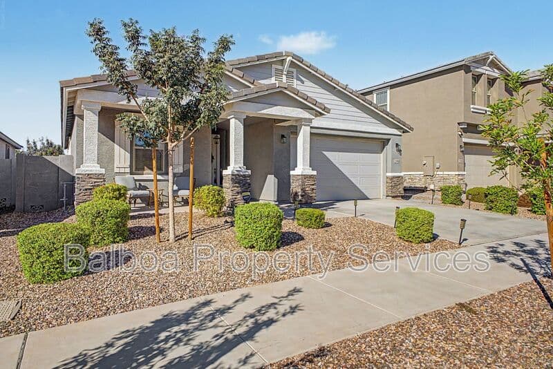 Queen Creek House: 22900 E Lords Way