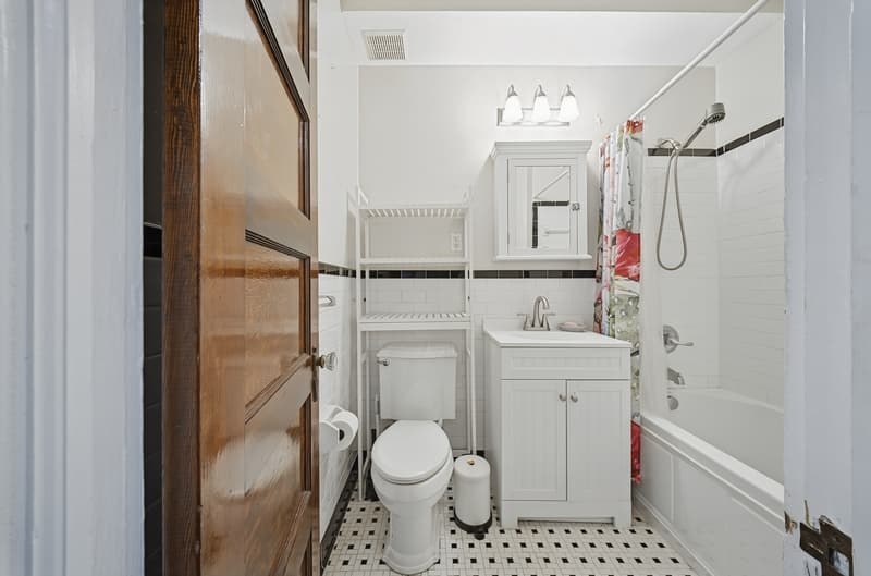 Norfolk Condo: 1411 Colonial Ave