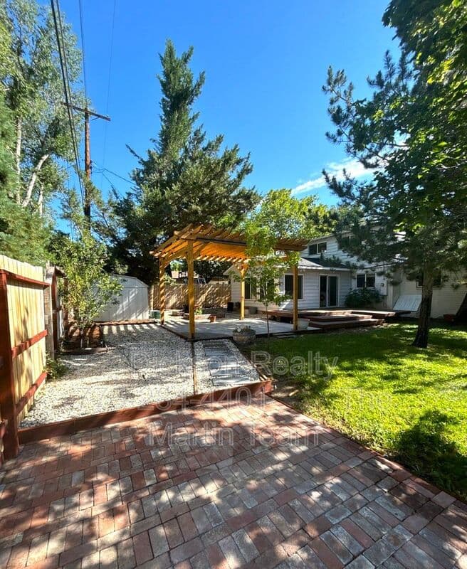 Reno House: 1155 Washington Street