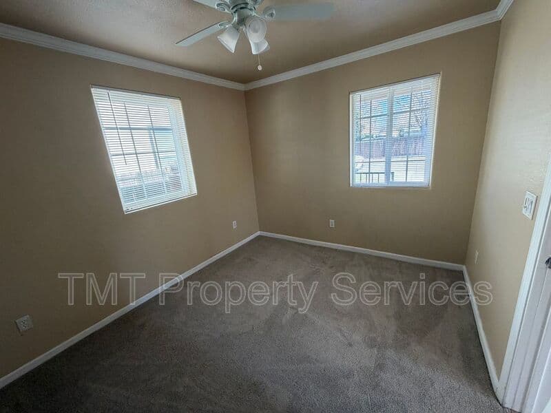 Sacramento House: 4200 35th St