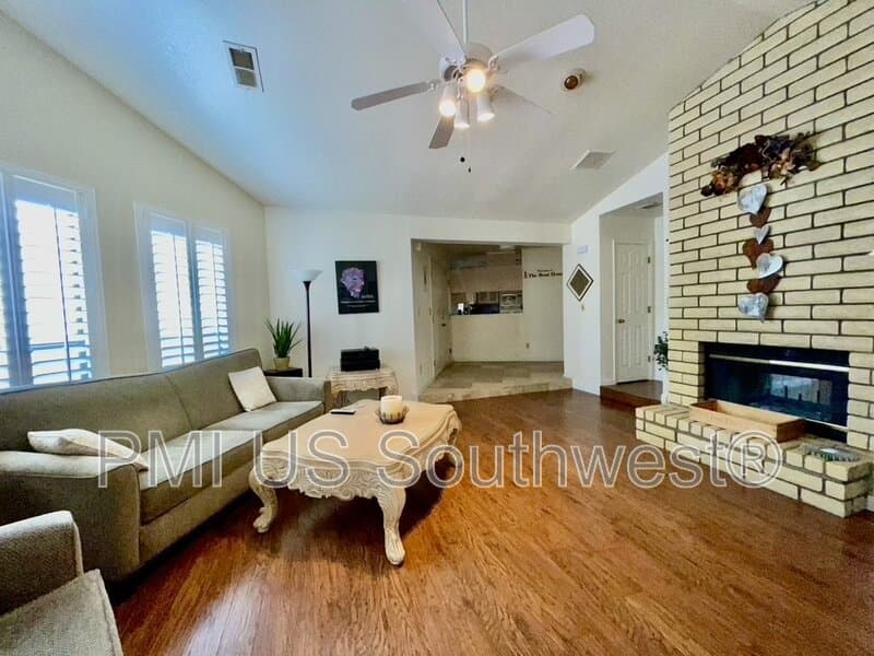 Bullhead City House: 3375 Sharon Ln
