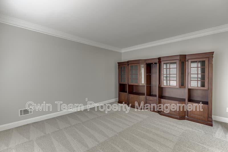 Duluth House: 9345 Riverclub Pkwy