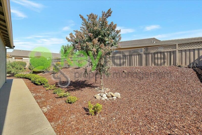 Lincoln House: 2532 Woodacre Lane