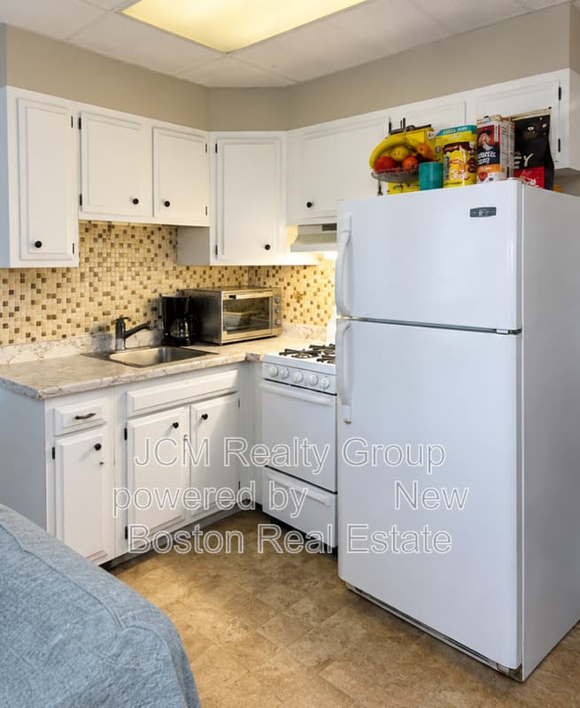 Winthrop Condo: 17 Irwin Street